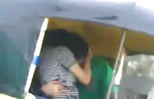 sexo xxx Mamada y corrida cerdas peludas xxx en el baño público con su novia
